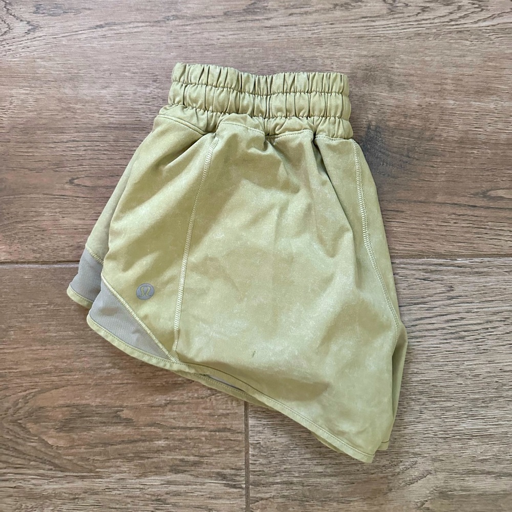 Lululemon size 4 shorts- Regular